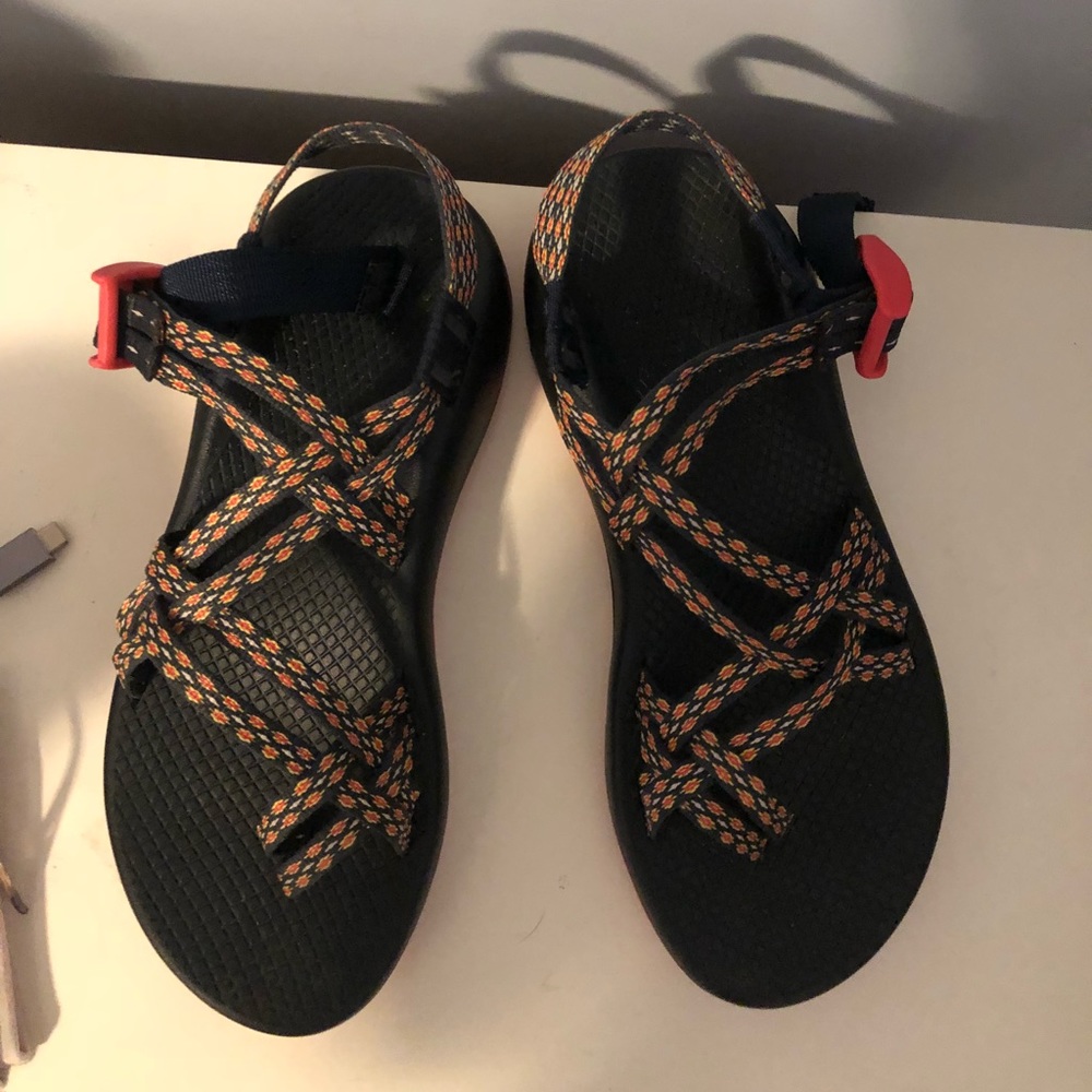 Chacos size 6